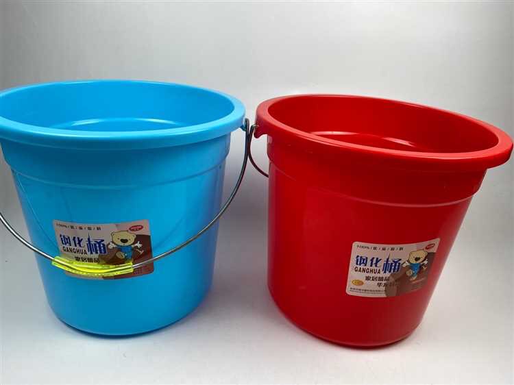 0939华龙水桶 大号水桶 颜色鲜亮 日用百货 厂家直销
